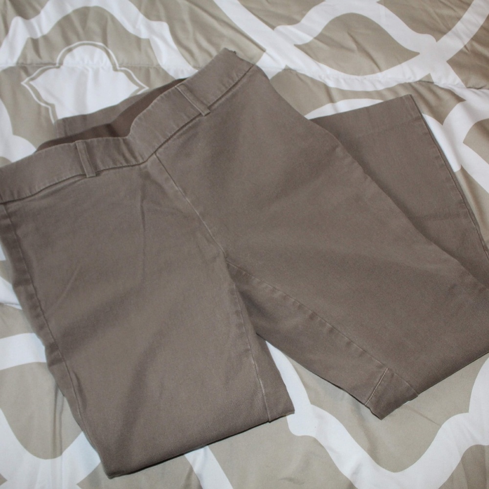 ⭐ Alfani Capri Pant (tan)